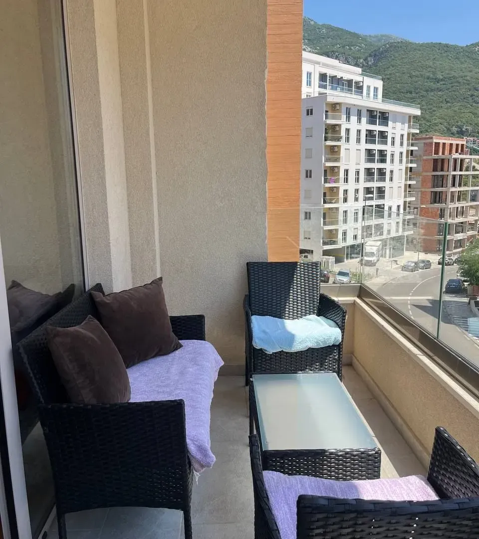 Sale, two bedroom apartment, 59m², Bečići, Budva