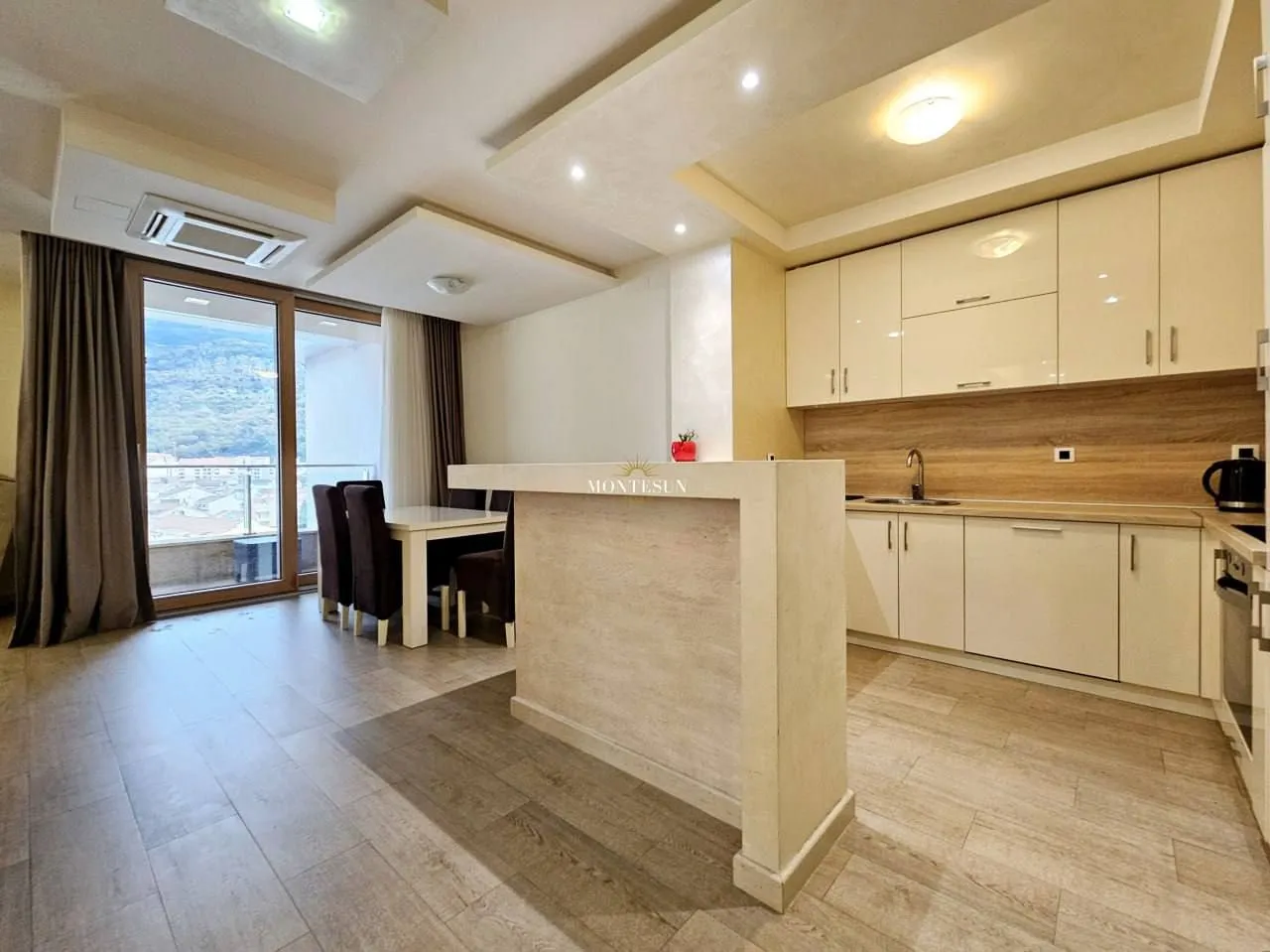 Rent, one bedroom apartment, 70m², Centar, Budva