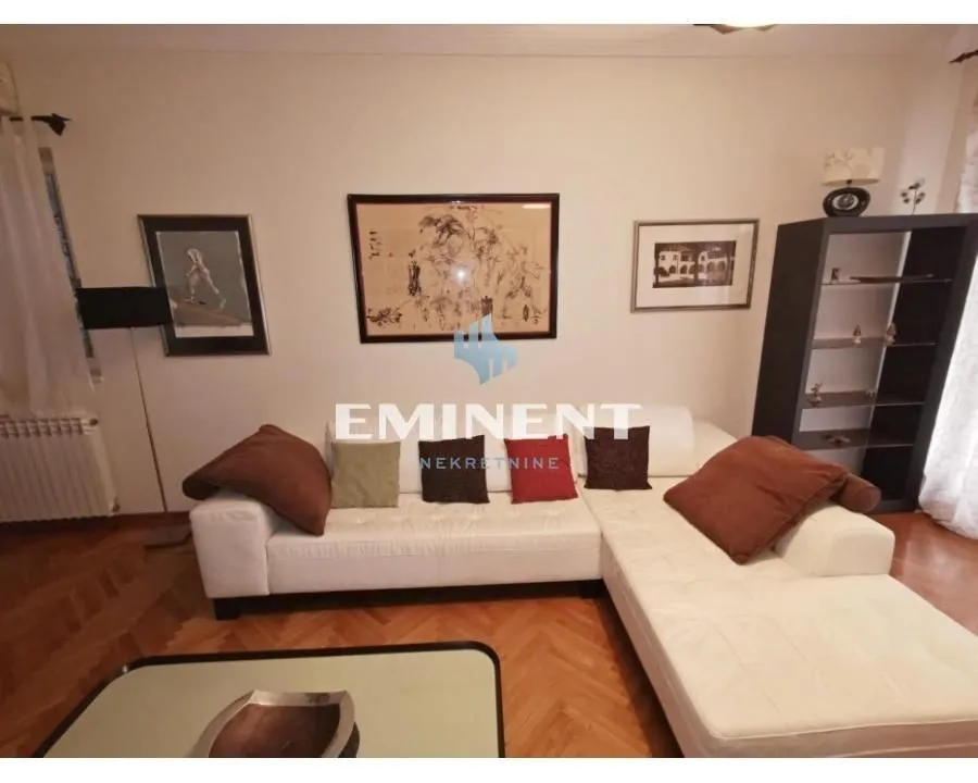 Rent, two bedroom apartment, 67m², Stari Grad, Beograd