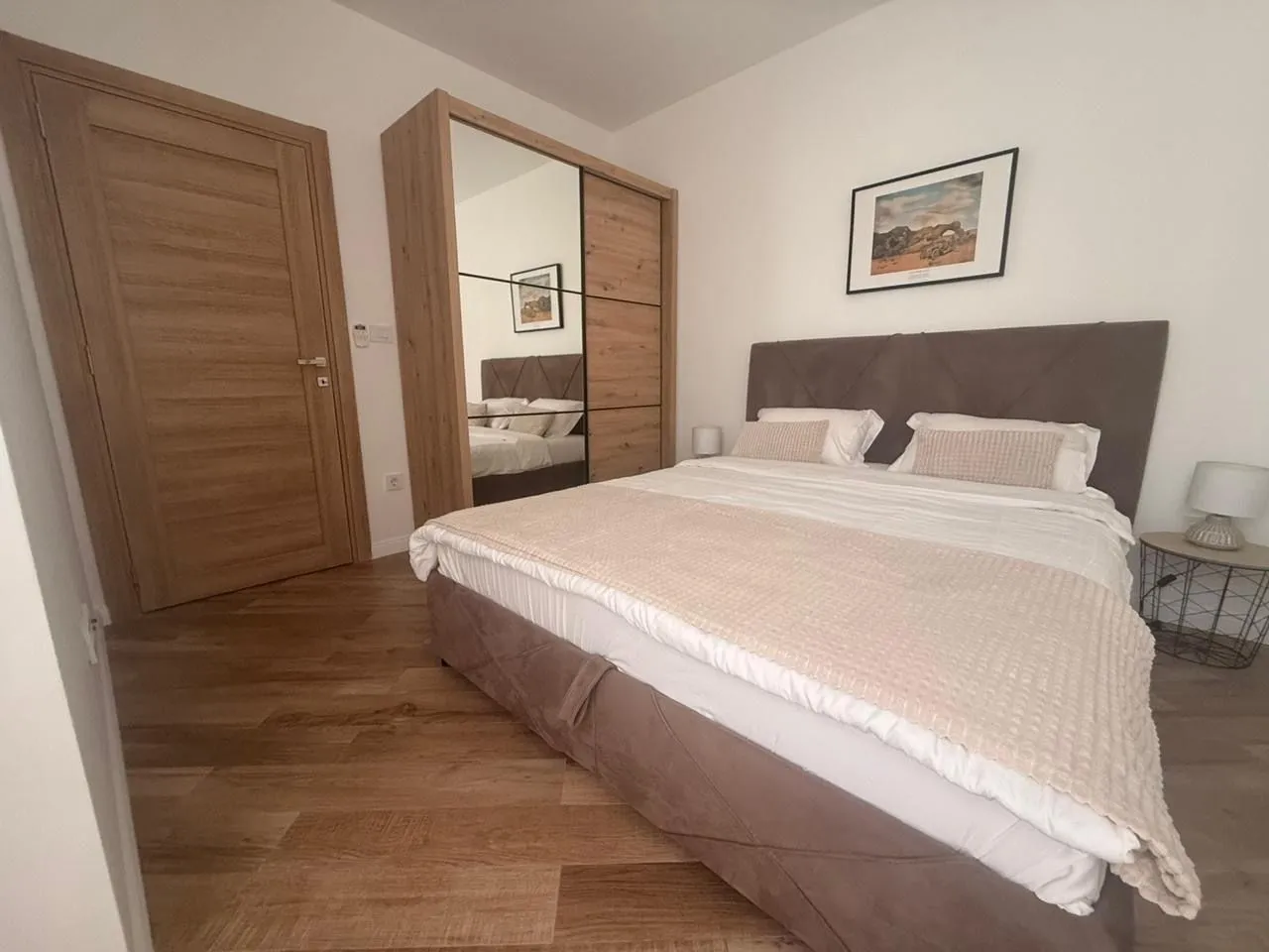 Izdavanje, dvosoban stan, 60m², Mažina, Tivat