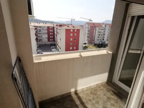 Rent, one bedroom apartment, 45m², Pobrežje, Podgorica - image 4