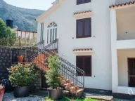 Rent, two bedroom apartment, 91m², Škaljari, Kotor - image 10