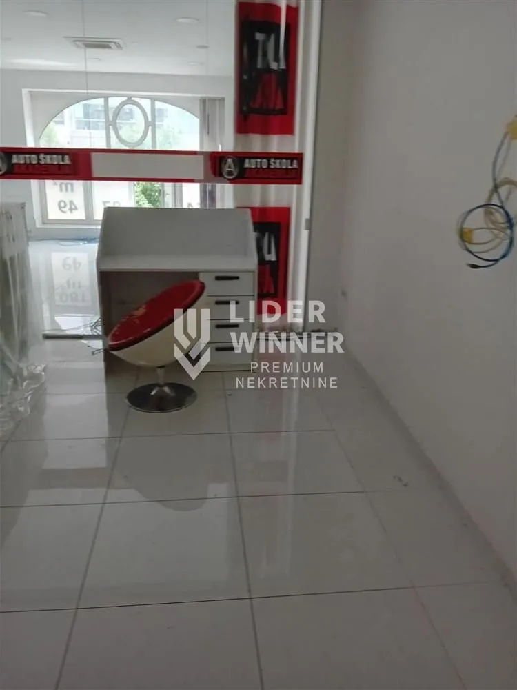 Izdavanje, poslovni prostor, 197m², Stari Grad, Beograd