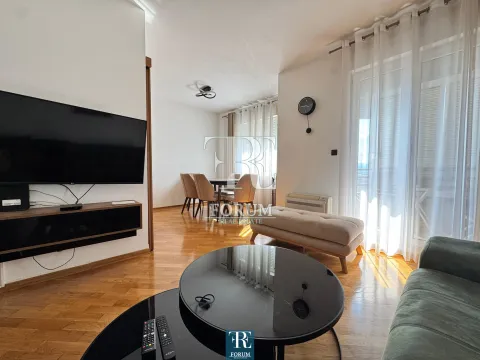 Prodaja, trosoban stan, 84m², Stari Aerodrom, Podgorica - image 2