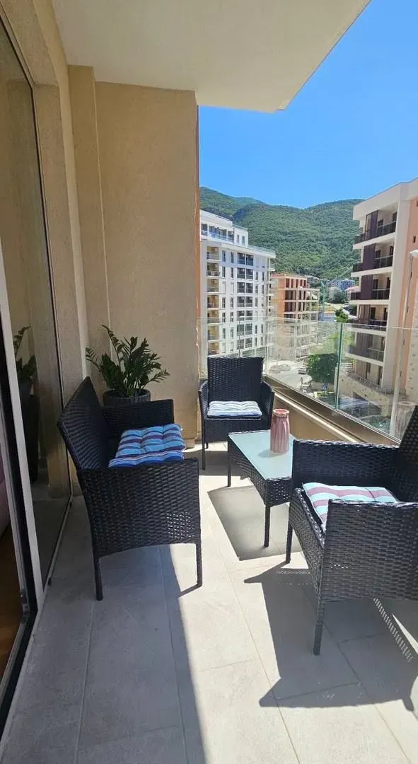 Sale, one bedroom apartment, 59m², Bečići, Budva