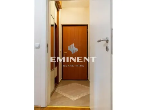 Rent, two bedroom apartment, 52m², Savski Venac, Beograd - image 10