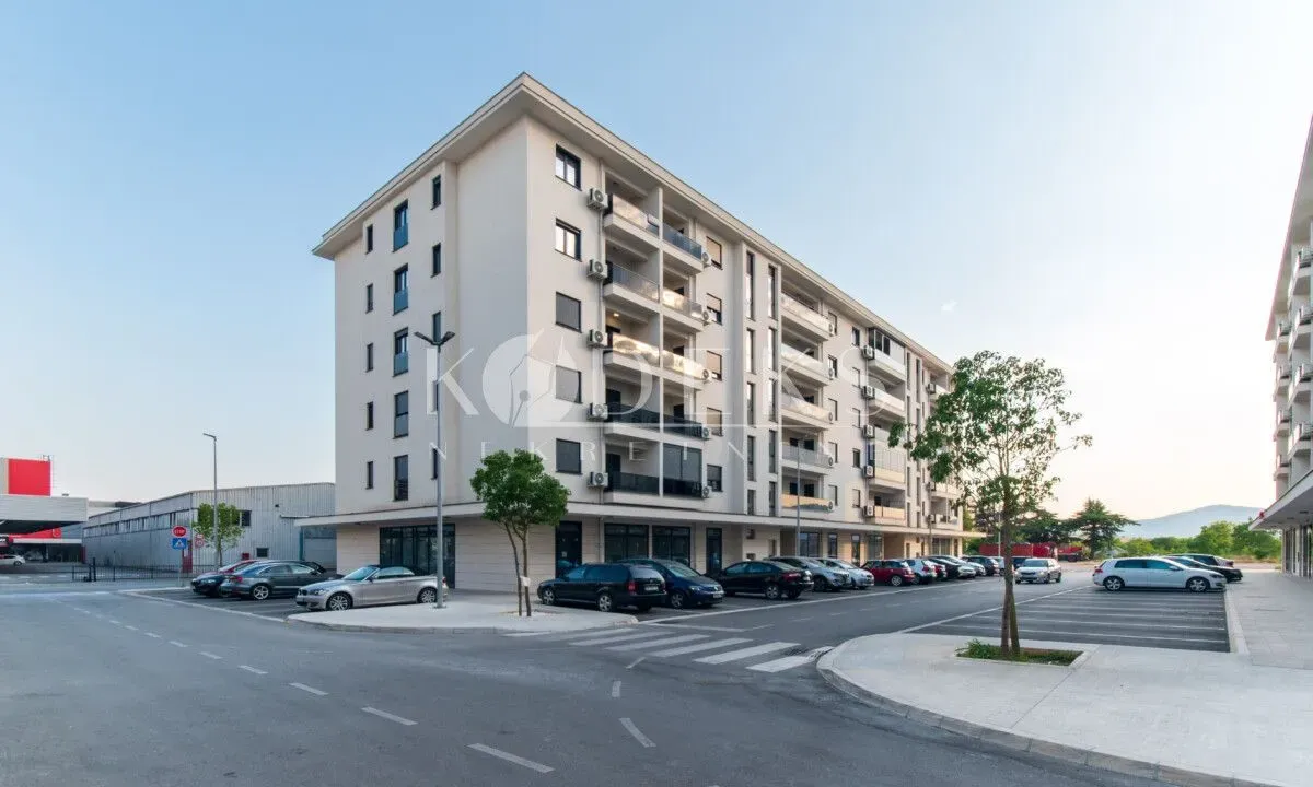 Izdavanje, jednosoban stan, 48m², City Kvart, Podgorica