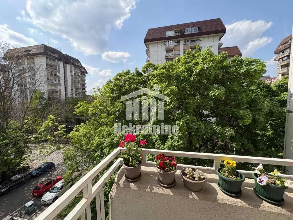 Prodaja, trosoban stan, 74m², Stari Grad, Beograd