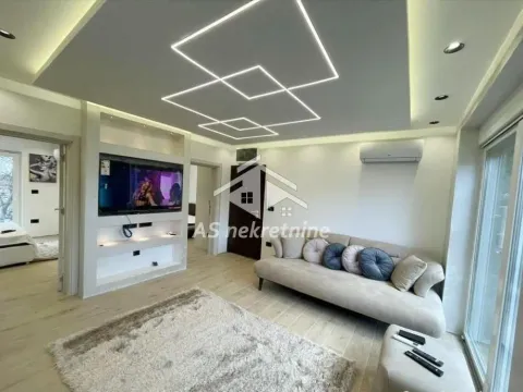 Izdavanje, stan, 50m², Cvetkova Pijaca, Zvezdara Sve Podlokacije - image 1