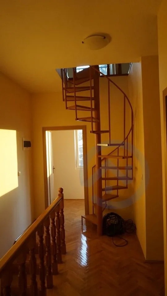 Prodaja, kuća, 300m², Kavač, Kotor