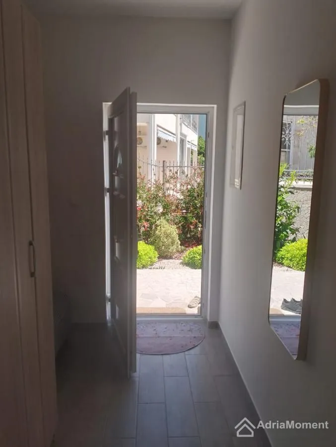 Prodaja, dvosoban stan, 85m², Đenovići, Herceg Novi
