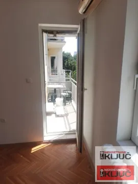 Izdavanje, trosoban stan, 69m², Bulevar Oslobodjenja, Novi Sad Sve Podlokacije - image 6