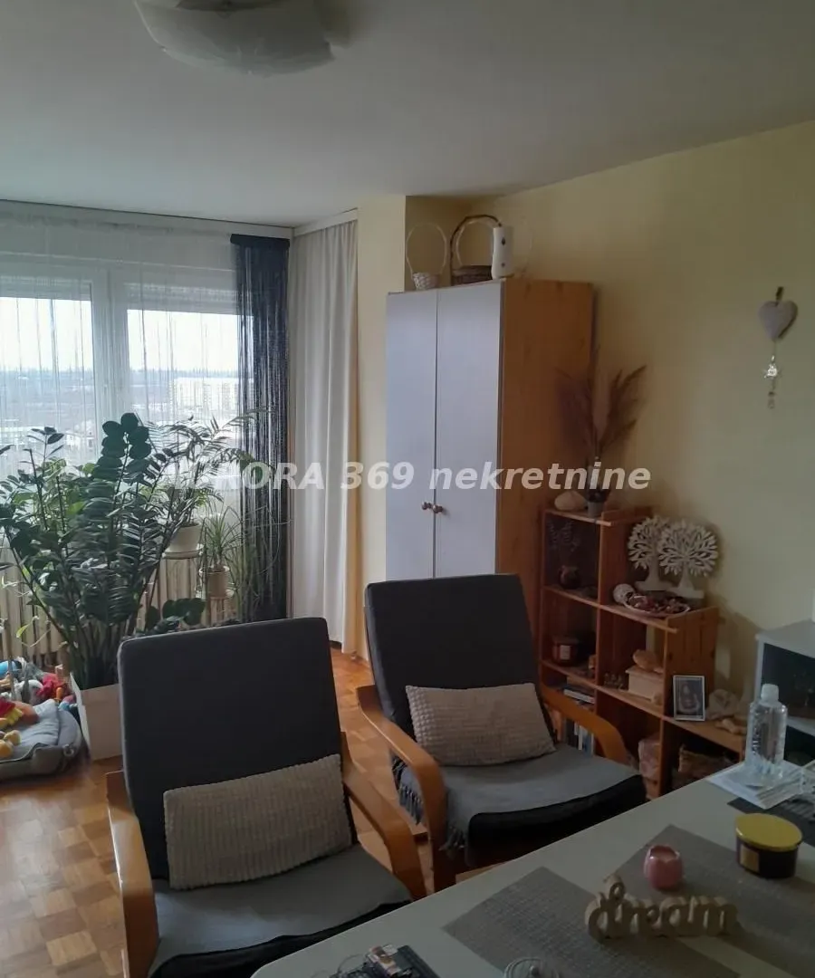 Prodaja, trosoban stan, 65m², Novo naselje, Novi Sad