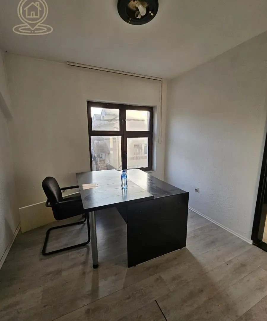 Rent, office space, 180m², Centar, Kragujevac