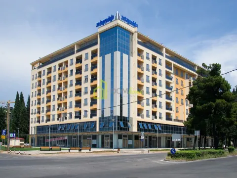 Izdavanje, dvosoban stan, 76m², Centar, Podgorica - image 1