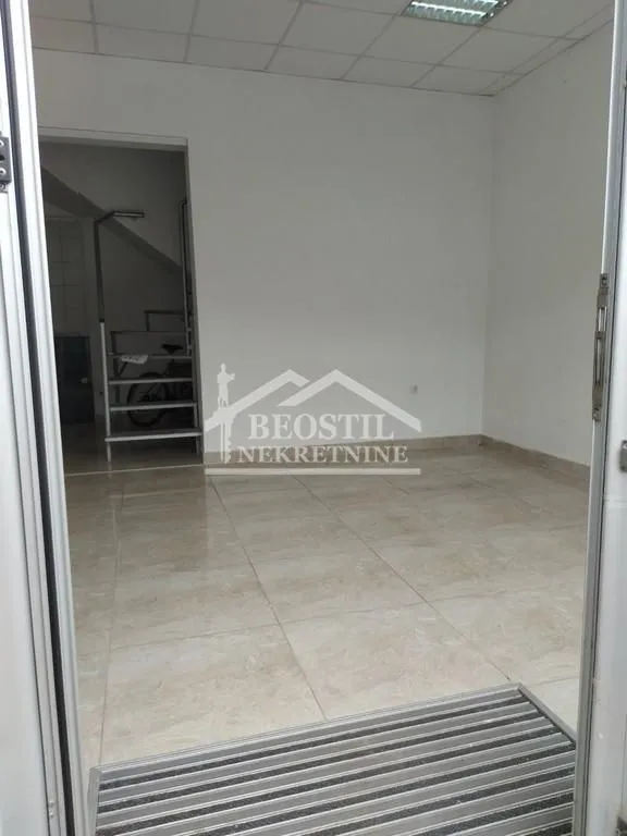 Izdavanje, poslovni prostor, 50m², Centar, Smederevo