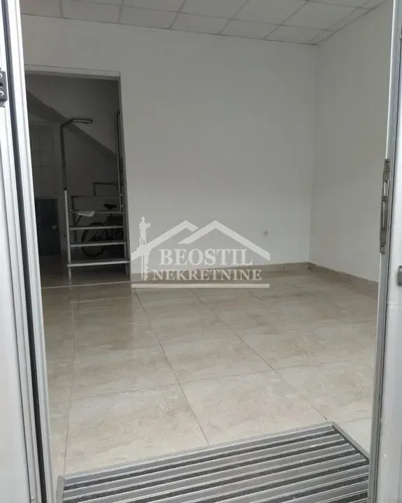 Izdavanje, poslovni prostor, 50m², Centar, Smederevo
