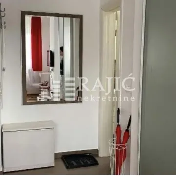 Rent, two bedroom apartment, 35m², Stari Grad, Beograd - image 9