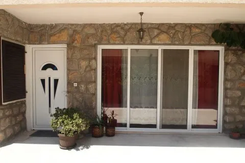 Prodaja, ugostiteljski objekat, 600m², Bečići, Budva - image 6