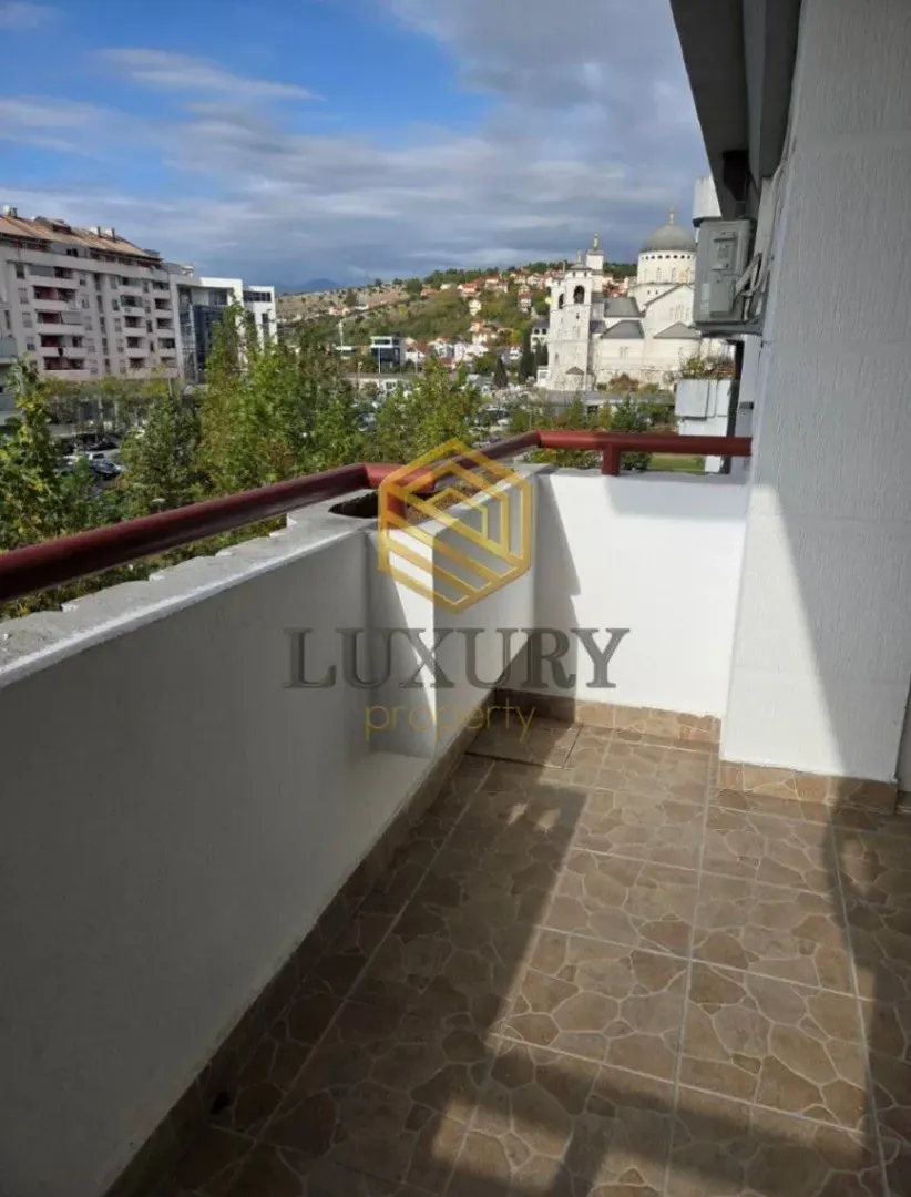 Izdavanje, dvosoban stan, 60m², Preko Morače, Podgorica