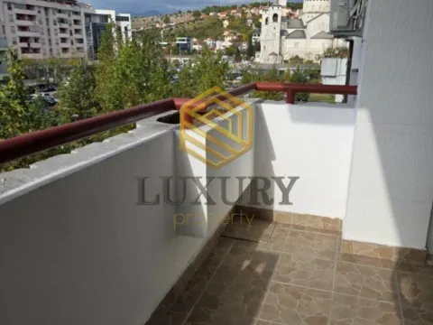 Izdavanje, dvosoban stan, 60m², Preko Morače, Podgorica - image 5