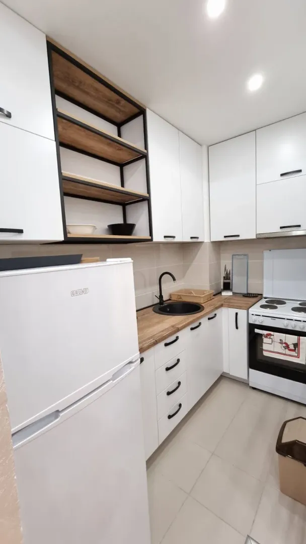 Izdavanje, jednosoban stan, 45m², Budva, Crna Gora