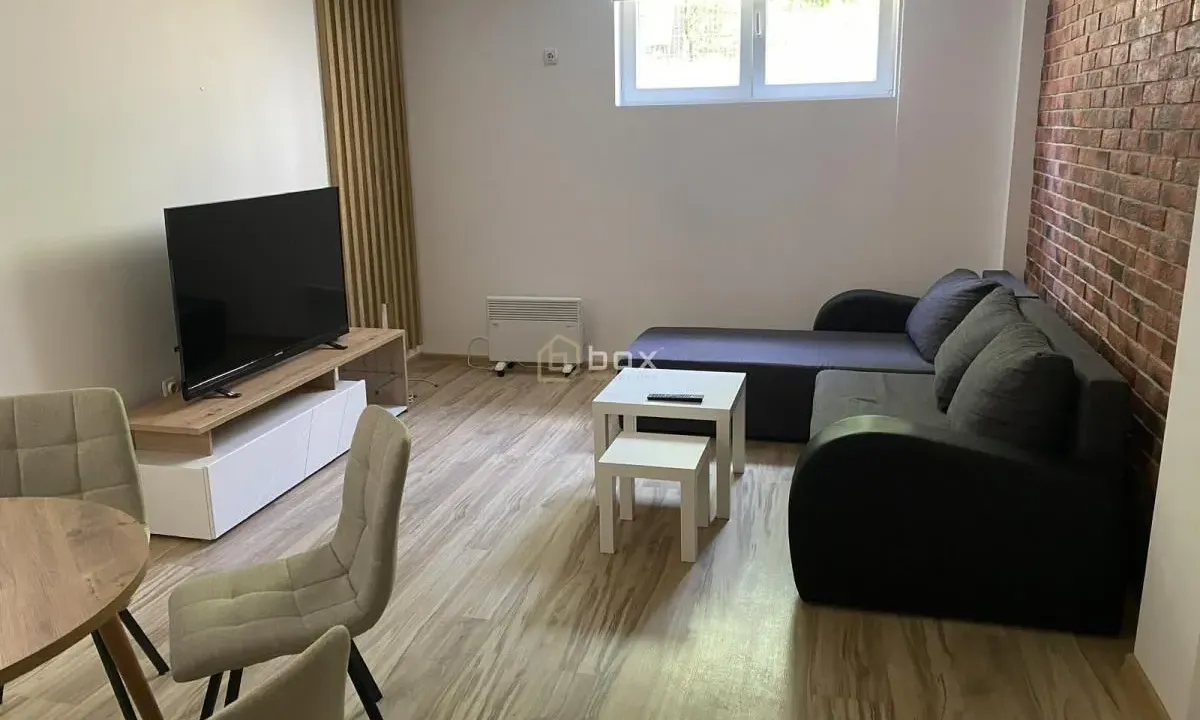 Rent, two bedroom apartment, 75m², Pantelej, Niš