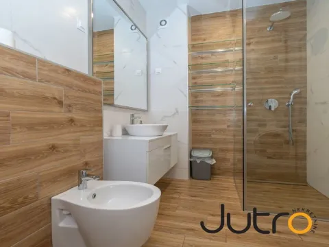 Rent, two bedroom apartment, 74m², Momišići, Podgorica - image 12