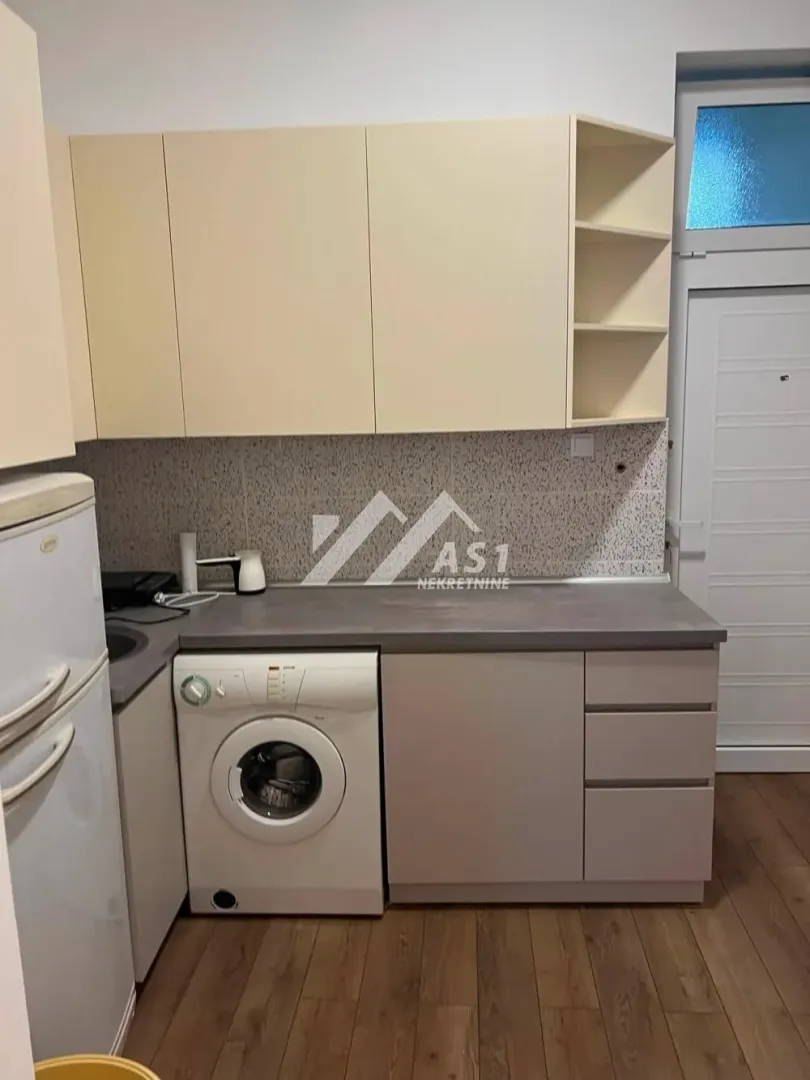 Izdavanje, jednosoban stan, 33m², Novi Sad Sve Podlokacije, Novi Sad