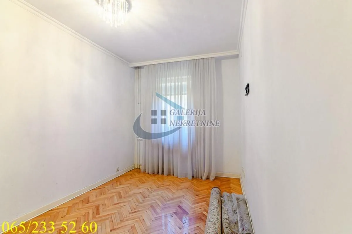 Prodaja, četvorosoban stan, 105m², Savski Venac, Beograd