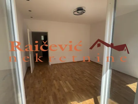 Prodaja, dvosoban stan, 45m², Centar, Požarevac - image 6