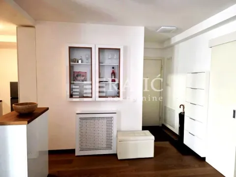 Izdavanje, četvorosoban stan, 80m², Tašmajdan, Palilula Sve Podlokacije - image 3