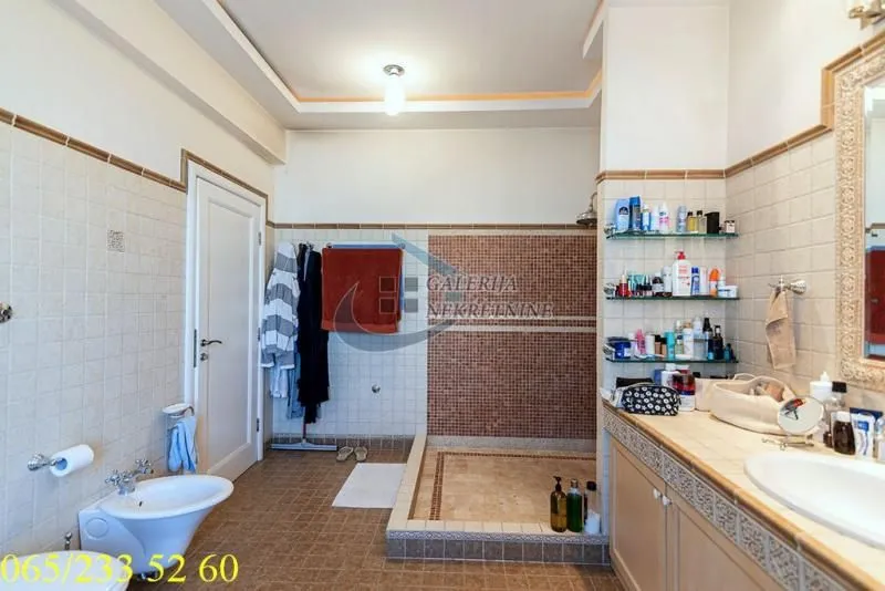 Sale, apartment, 375m², Voždovac Sve Podlokacije, Beograd