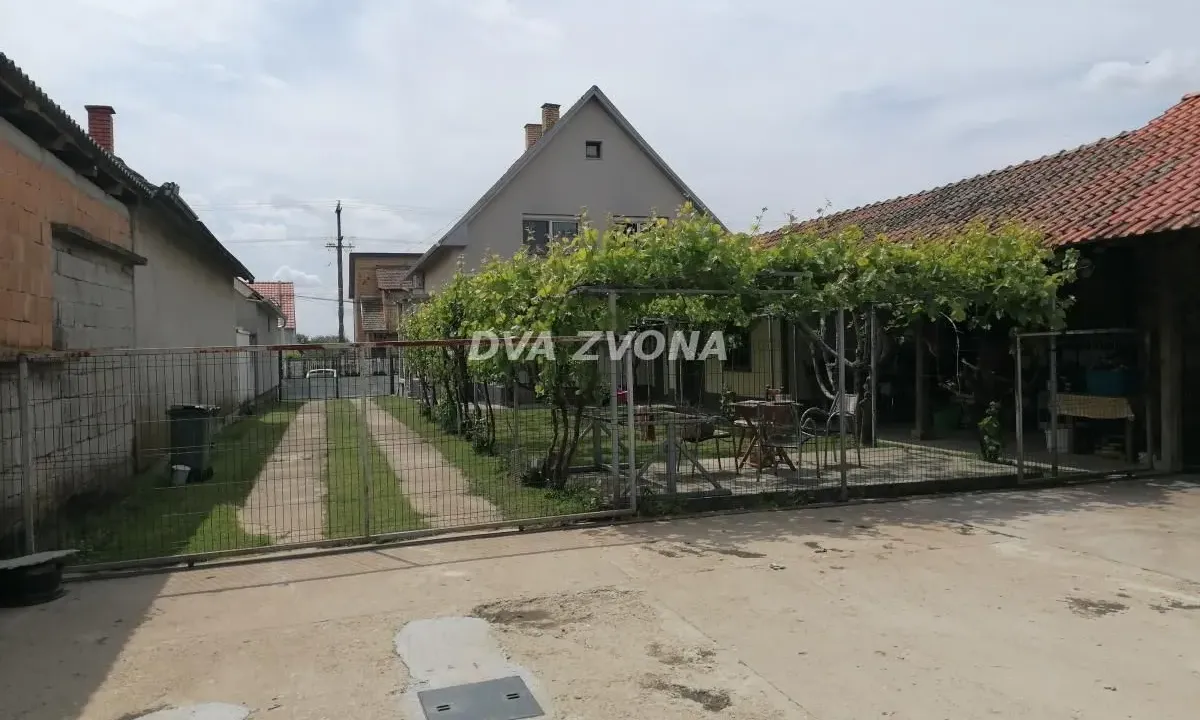 Sale, house, 216m², Novi Slankamen, Inđija
