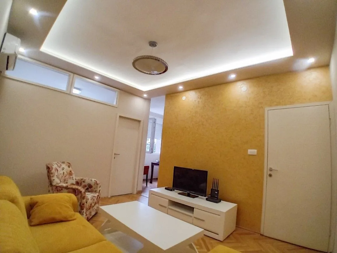 Izdavanje, jednosoban stan, 34m², Autobuska stanica, Podgorica