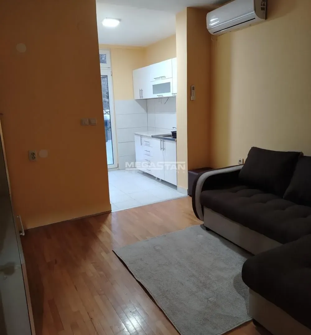 Rent, one bedroom apartment, 43m², Uciteljsko Naselje, Zvezdara Sve Podlokacije