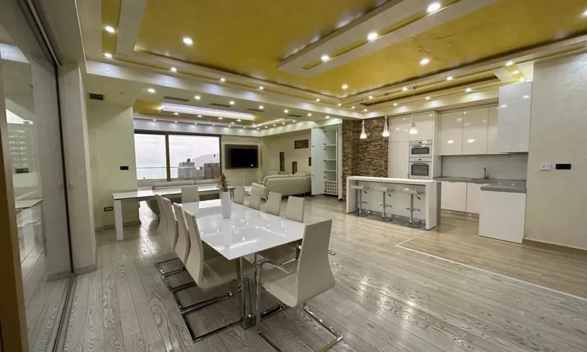 Izdavanje, stan, 162m², Budva, Crna Gora