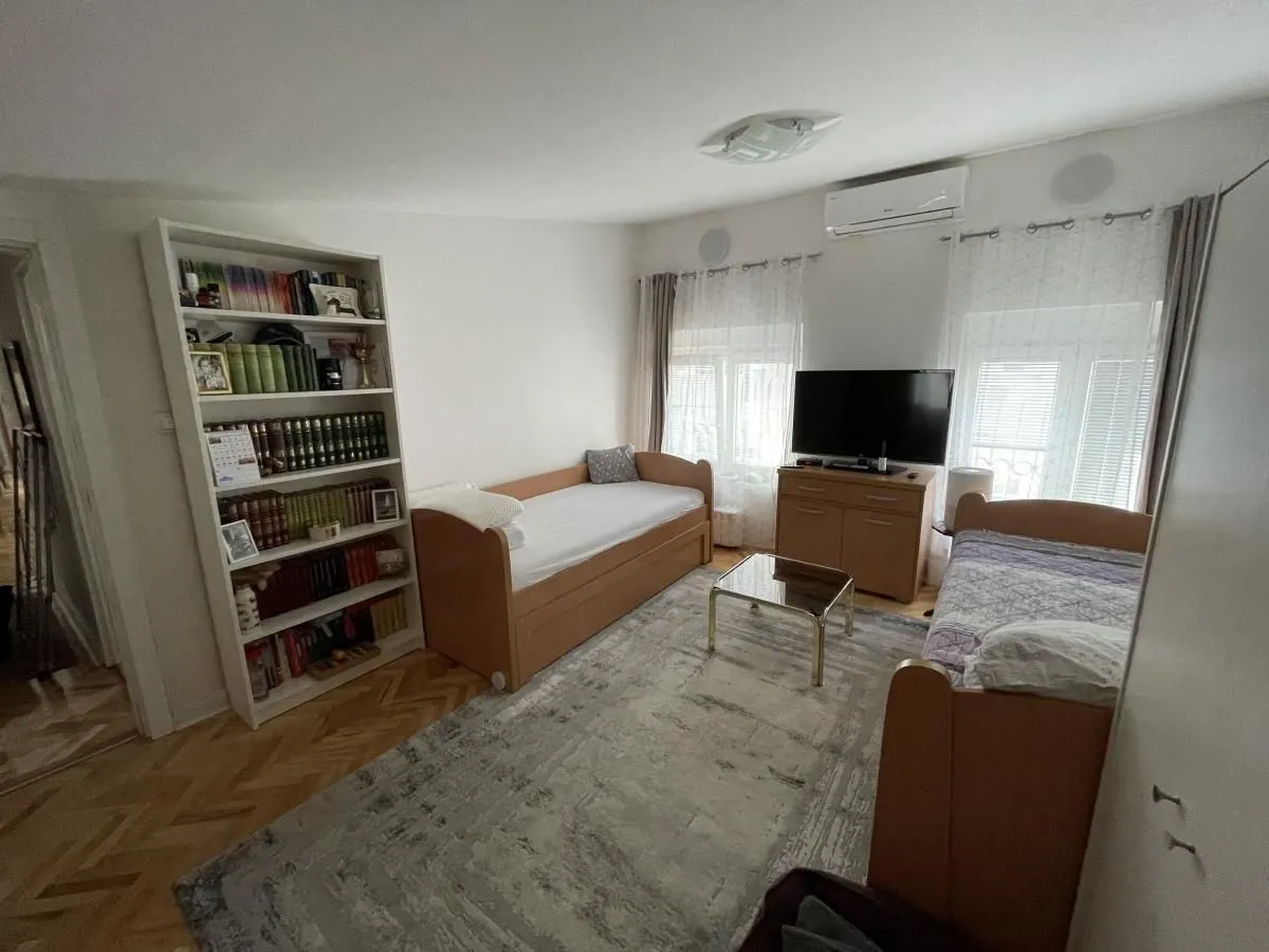 Prodaja, trosoban stan, 95m², Centar, Novi Sad