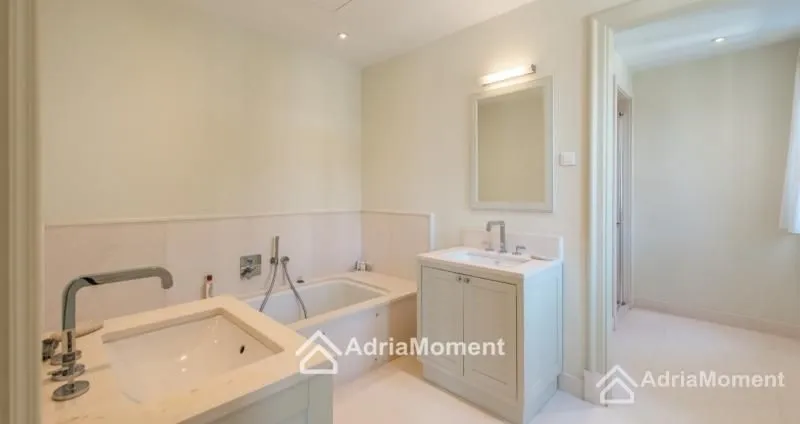 Sale, two bedroom apartment, 148m², Tivat, Crna Gora