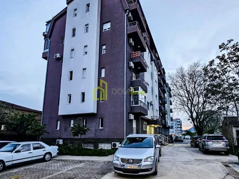 Izdavanje, jednosoban stan, 46m², Kod Big Fashion-a, Podgorica