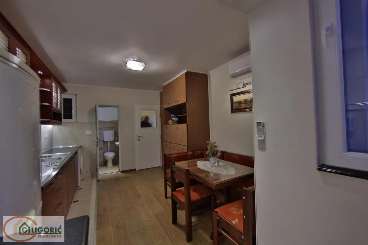 Rent, two bedroom apartment, 64m², Stari Grad, Beograd