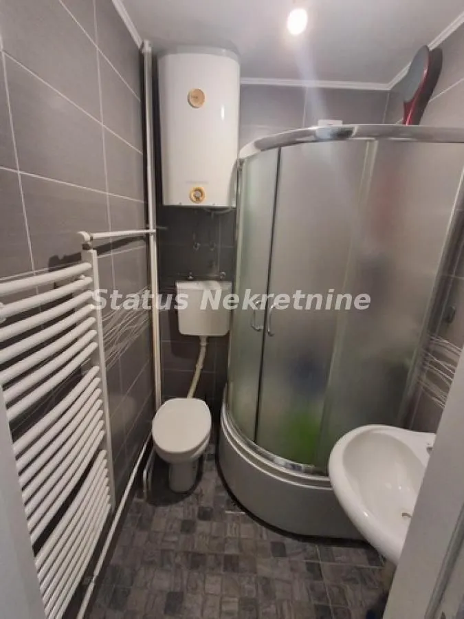 Izdavanje, dvosoban stan, 54m², Železnička Stanica, Novi Sad Sve Podlokacije
