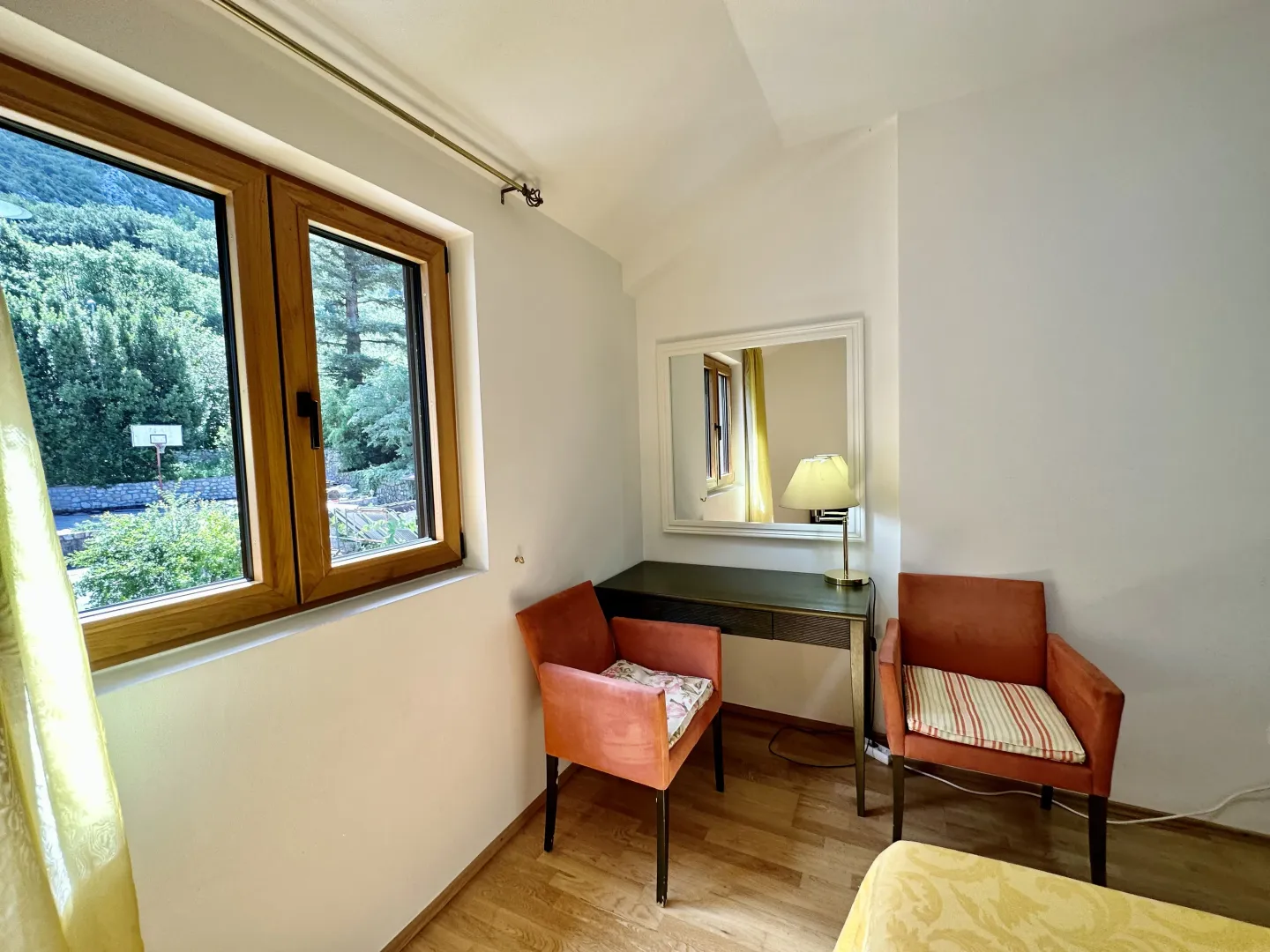 Rent, two bedroom apartment, 55m², Dobrota, Kotor