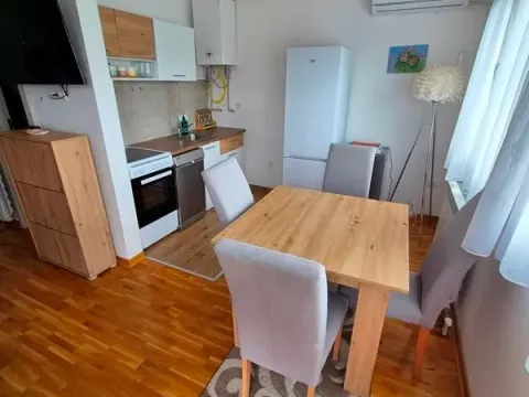 Rent, one bedroom apartment, 30m², Zvezdara Sve Podlokacije, Beograd - image 3