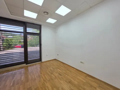 Izdavanje, poslovni prostor, 120m², Preko Morače, Podgorica - image 8