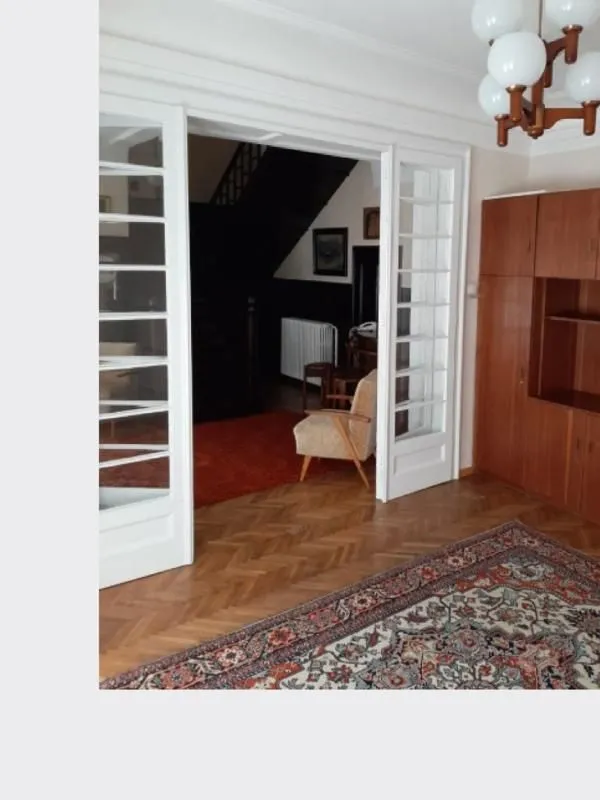 Izdavanje, četvorosoban stan, 125m², Savski Venac, Beograd