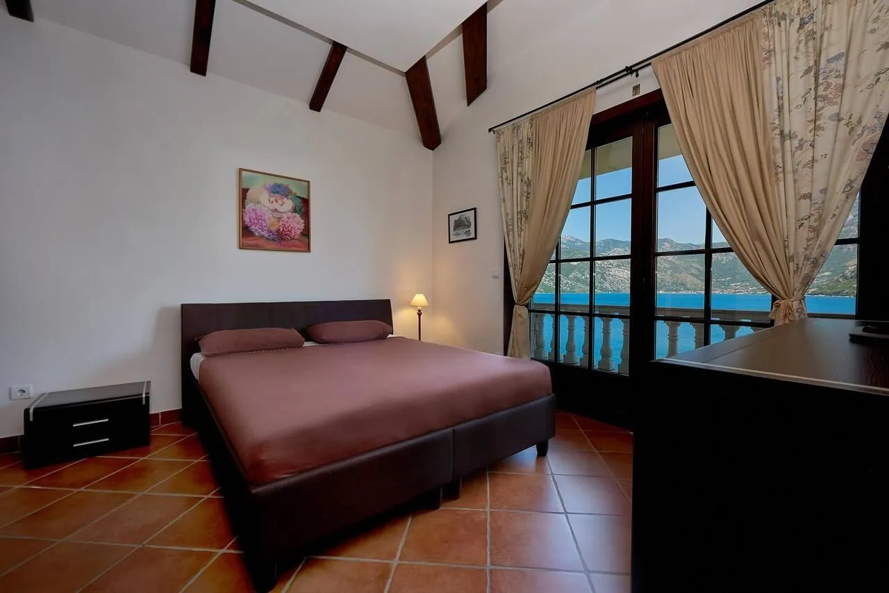 Sale, house, 235m², Kostanjica, Kotor