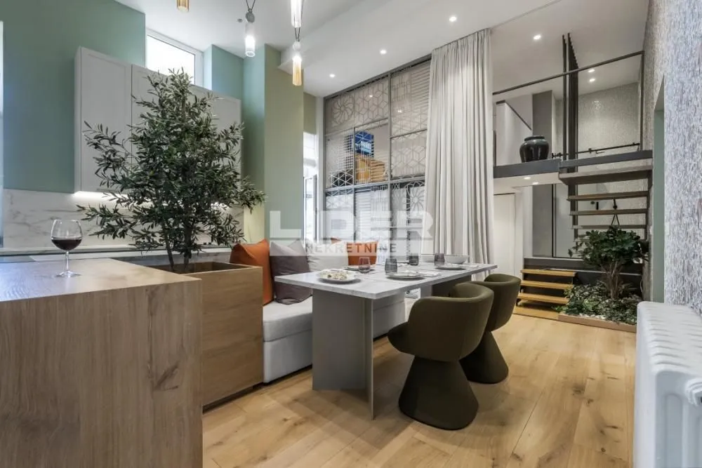 Prodaja, dvosoban stan, 96m², Stari Grad, Beograd