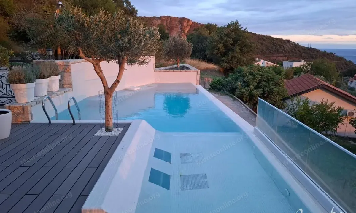 Prodaja, kuća, 116m², Reževići, Budva