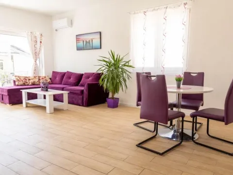 Rent, two bedroom apartment, 60m², Šušanj, Bar - image 11